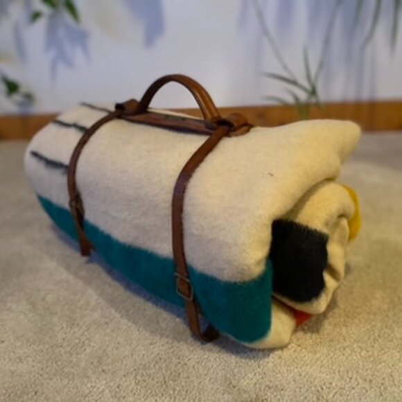 Vintage Hudson Bay 4-point Camp Blanket 100% Wool Made in England Rustic Decor - Picture 7 of 9